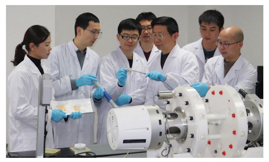 生物材料研究的世界引領(lǐng)者 我校國家生物醫(yī)學材料工程技術(shù)研究中心在生物基材料技術(shù)研發(fā)領(lǐng)域取得前沿突破